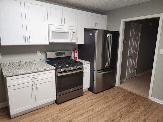 Building Photo - 2475 Fosters Mill Ct