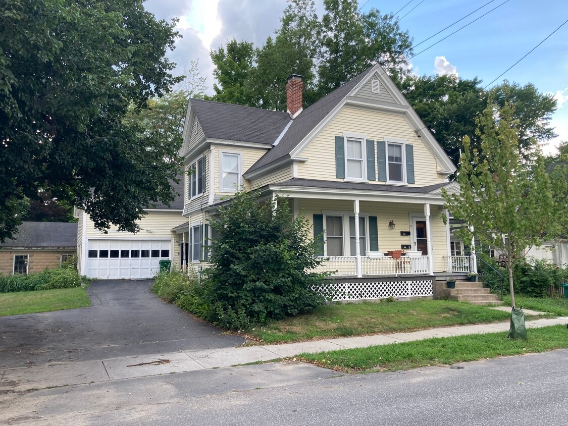Primary Photo - 14 Carroll St