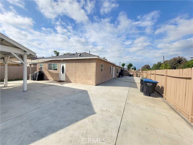 Building Photo - 10666 Spry St