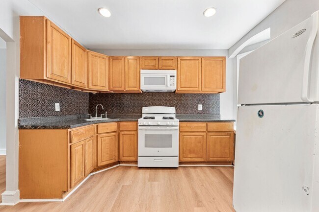 Foto del edificio - ???UPDATED 3 BEDROOMS AND 1BATH HOME WITH ...