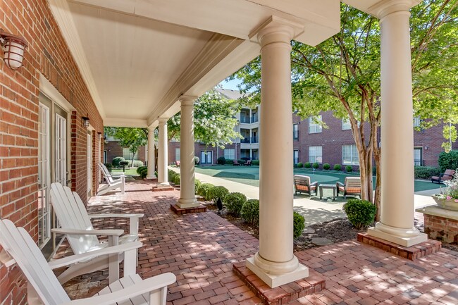 Foto del edificio - Midtown Village 2 Bed 2 Bath Condo! Available July!