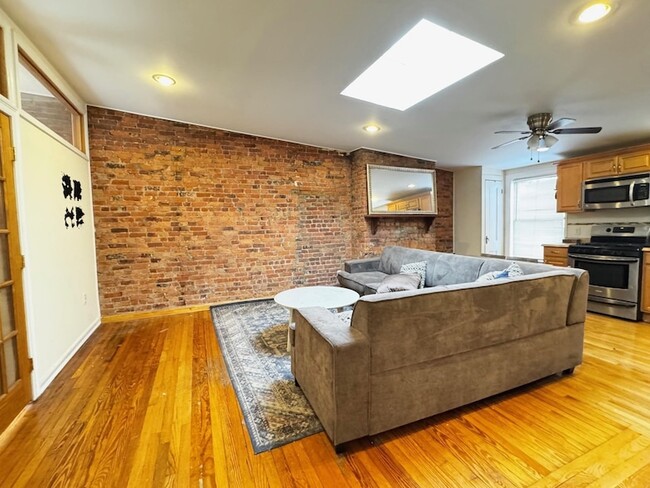 Building Photo - 216 Newark Ave