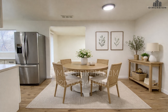 Building Photo - Amazing 4 bed, 2 bath house in Renton. AVAILABLE NOW!