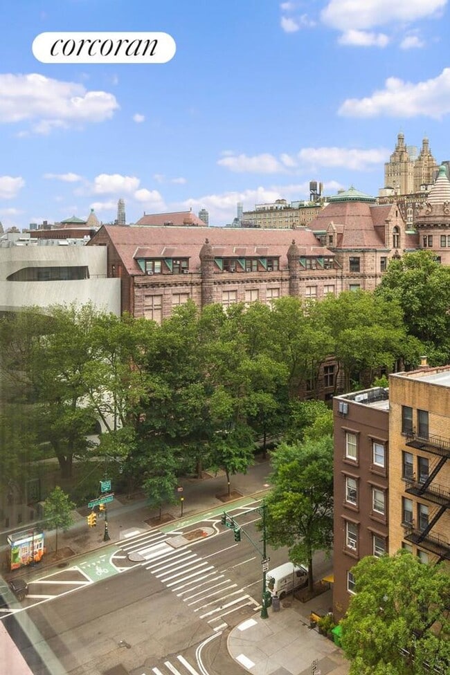 Building Photo - 101 W 79th St