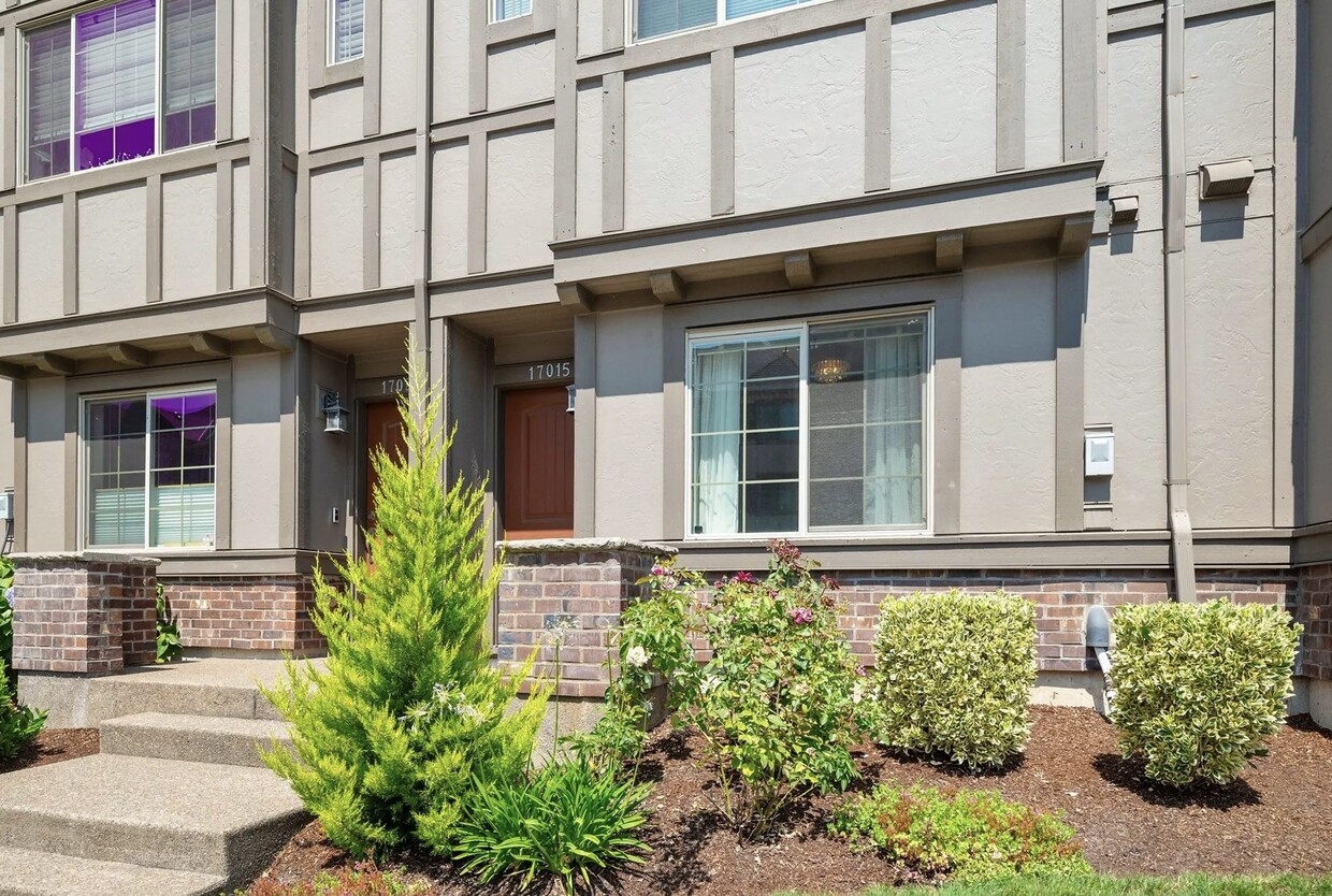 Foto principal - River Terrace Townhome
