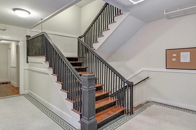 Building Photo - Katherine Court