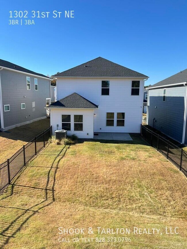 Foto del edificio - 1302 31st St NE