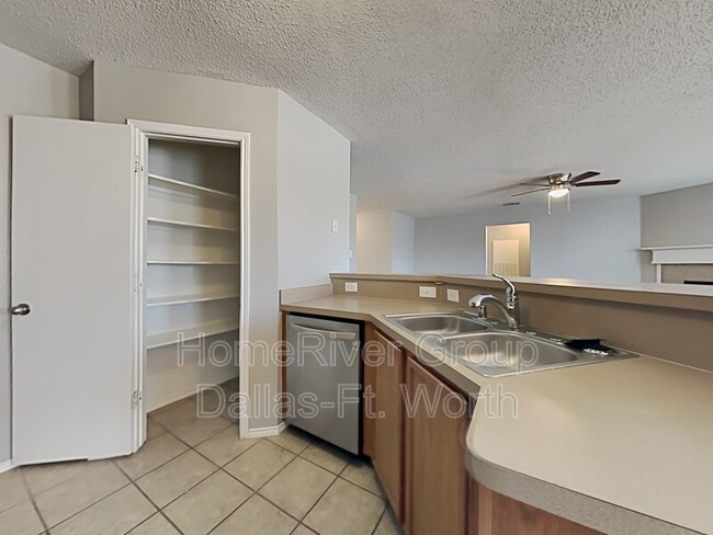 Building Photo - 9500 George Washington Dr