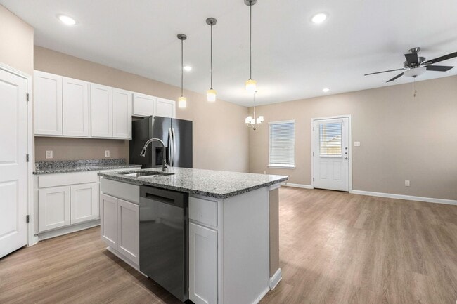 Building Photo - 2810 Armaan Way