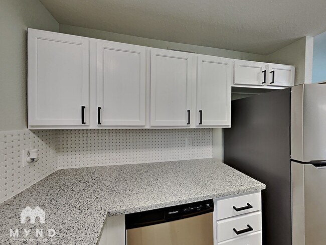 Foto del edificio - 4336 N Fox Point Dr