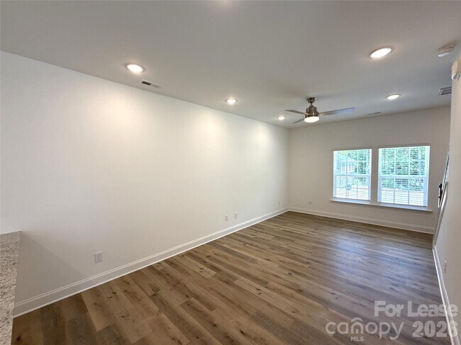 Building Photo - 3220 Butler Hl Dr