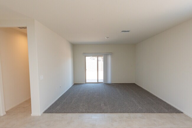 Foto del edificio - 10321 N Arroyo Lupine Way