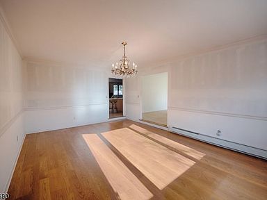 Foto del edificio - 58 Fairmount Rd W