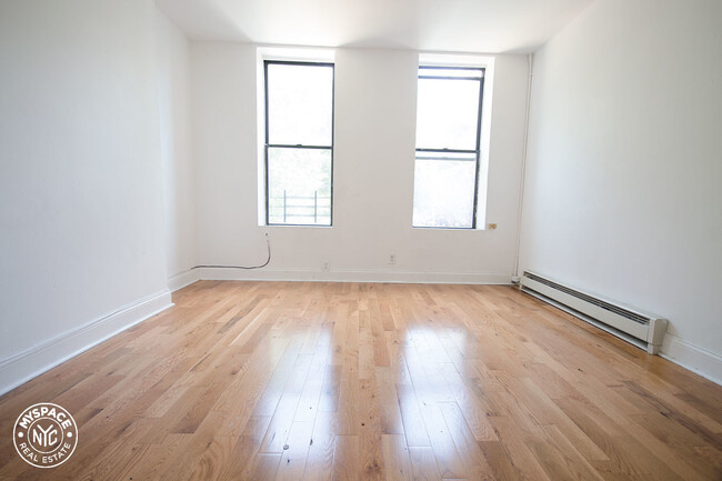 Building Photo - 147 Starr St