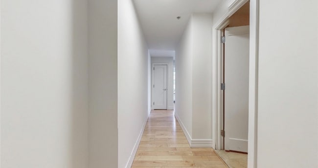 Foto del edificio - 64-05 Yellowstone Blvd