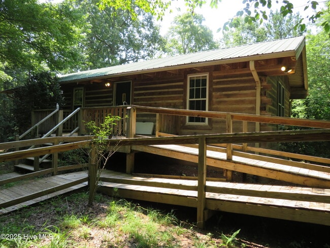Building Photo - 168 Woodward Ln