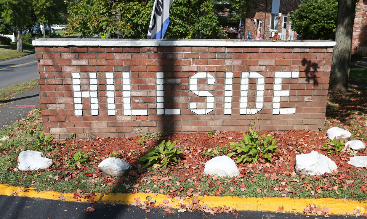 Primary Photo - Hillside Gardens