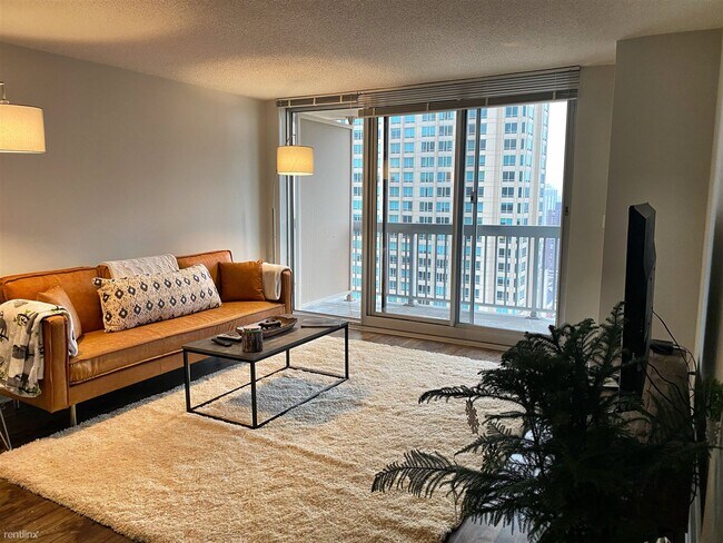 Building Photo - 1 br, 1 bath  - 545 N Dearborn St Apt 3408