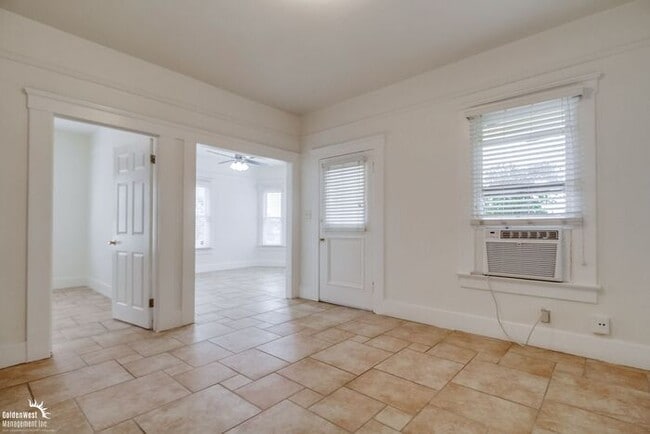Building Photo - Cozy 2Bdm 2Ba Home in the Encanto Neighbor...