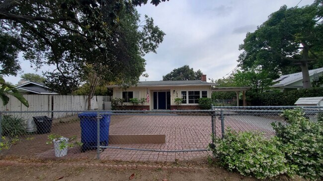 Building Photo - Mendocino