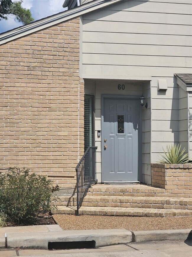 Building Photo - 12625 Memorial Dr