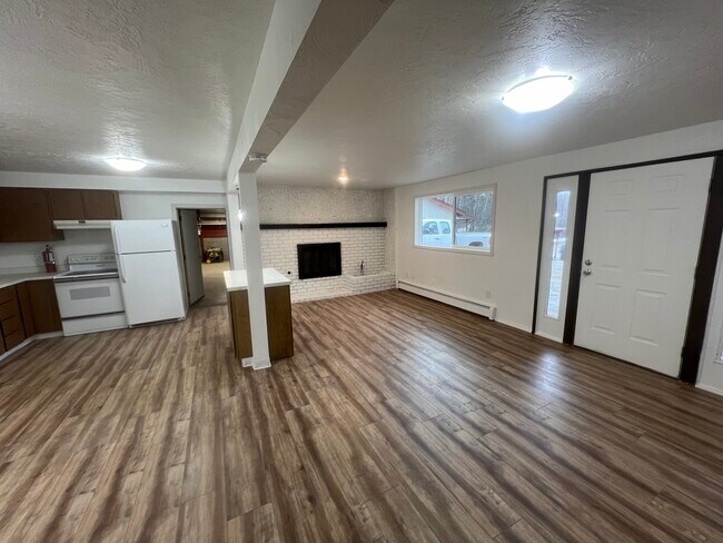 Foto del edificio - 5761 E Portage Dr