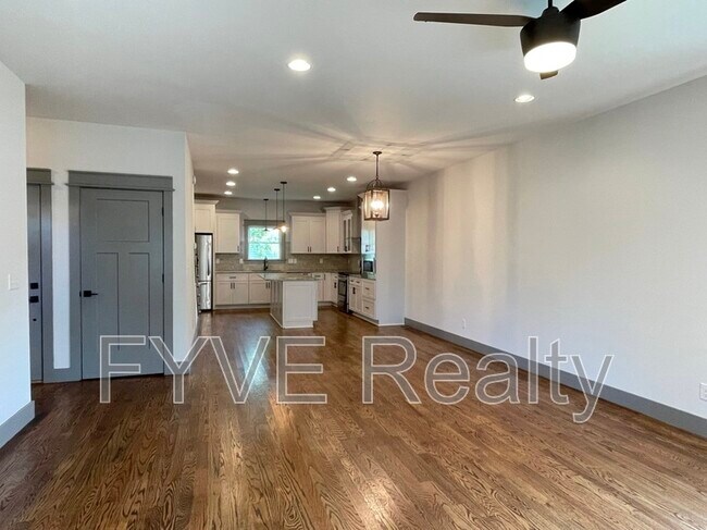 Foto del edificio - 311 Urban Pl