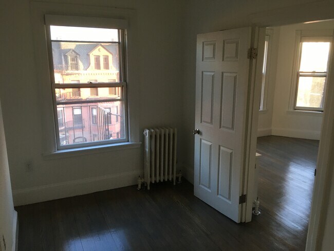 Foto del edificio - 225 Newbury St