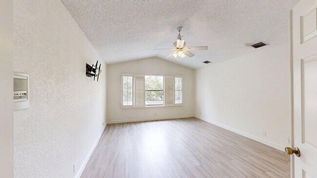 Building Photo - 23330 La Vida Way