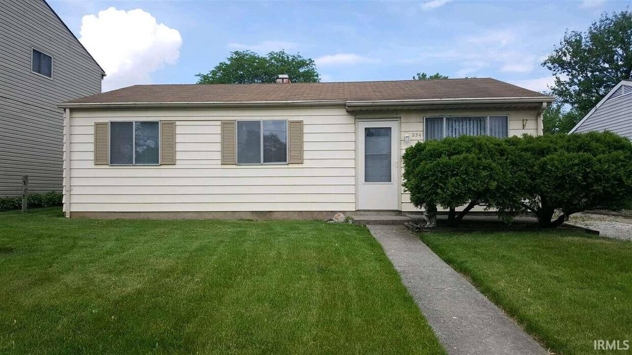 Primary Photo - 234 Russell Ave