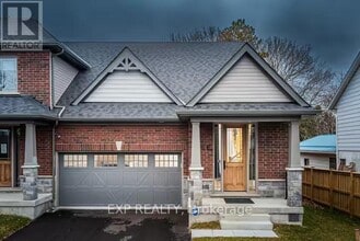 Building Photo - 438E Orchard Avenue
