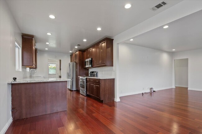 Foto del edificio - 1776 N Niagara St