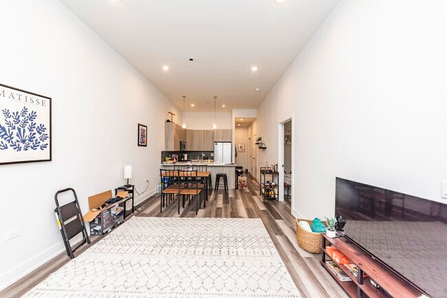 Foto del edificio - 2322 N Clark St