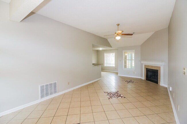 Building Photo - 2784 Fletcher View Dr