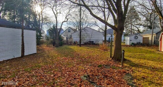 Foto del edificio - 4 br, 1 bath House - 1913 East St Francis Ave