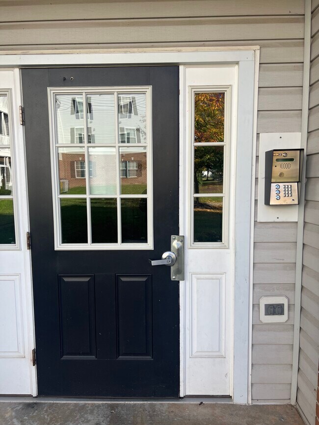 Foto del edificio - 305 Rain Water Way