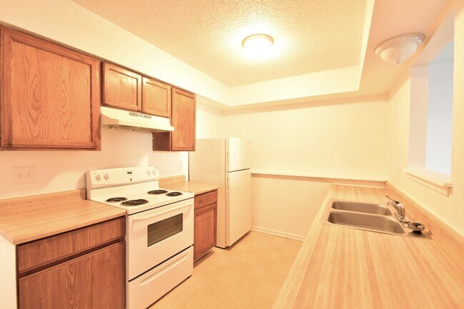 Foto del edificio - 8607 Holmes Rd