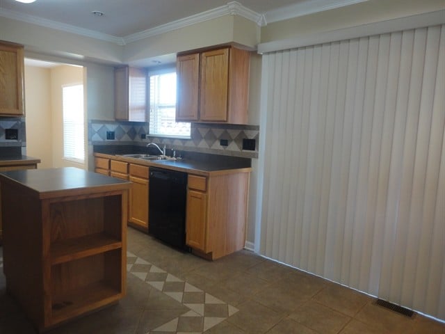 Building Photo - 1906 Landings Ct