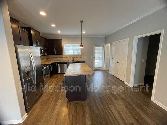 Foto del edificio - 115 Reese Way