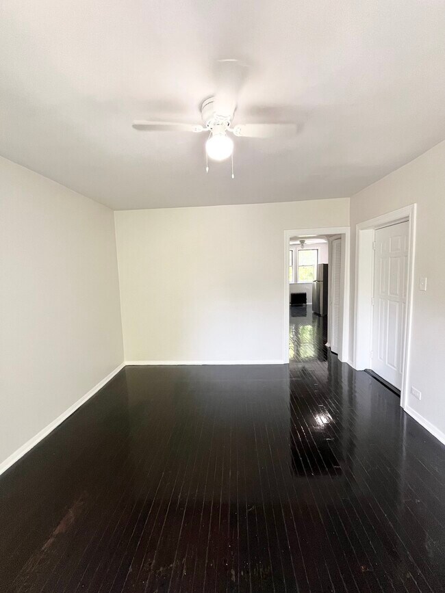 Foto del edificio - 948 N Kildare Ave