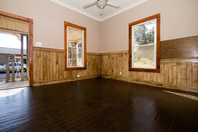 Foto del edificio - 546 Shull St