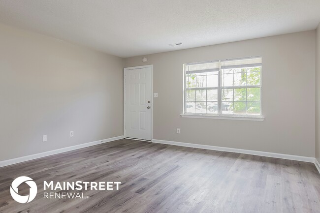 Building Photo - 413 Pineland Ave