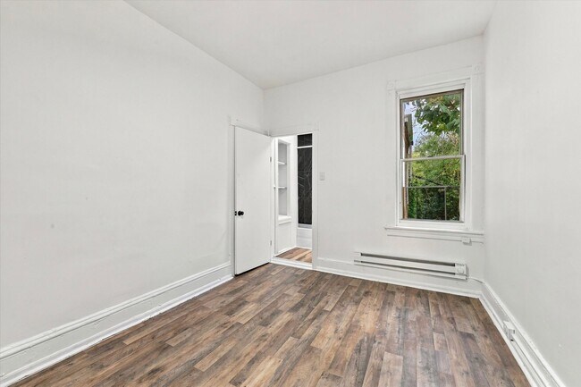 Building Photo - 1216 N 41st St