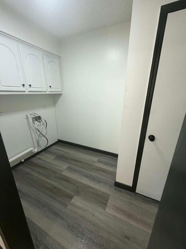 Foto del edificio - 2816 N Crescent Dr