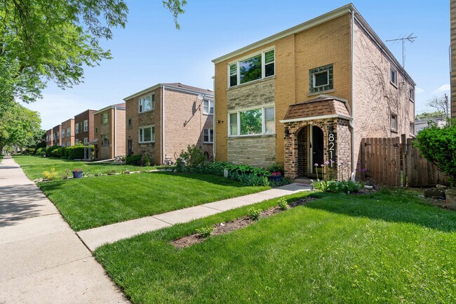 Foto del edificio - 8211 Kilpatrick Ave