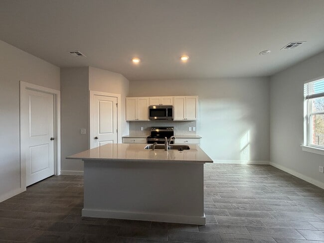 Foto del edificio - New Construction 3 Bedroom, 2 Bathroom on a 1.55 Wooded Acre Lot!