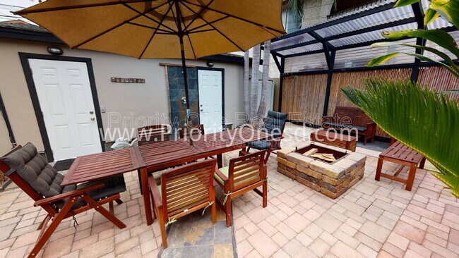 Foto del edificio - 4766 Bermuda Ave