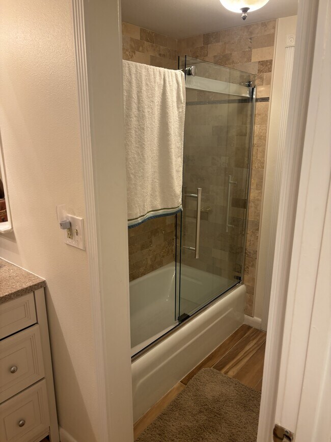 Foto del edificio - 100 Pierce St