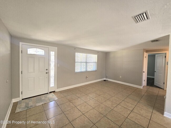 Foto del edificio - 4018 Kibler Ln