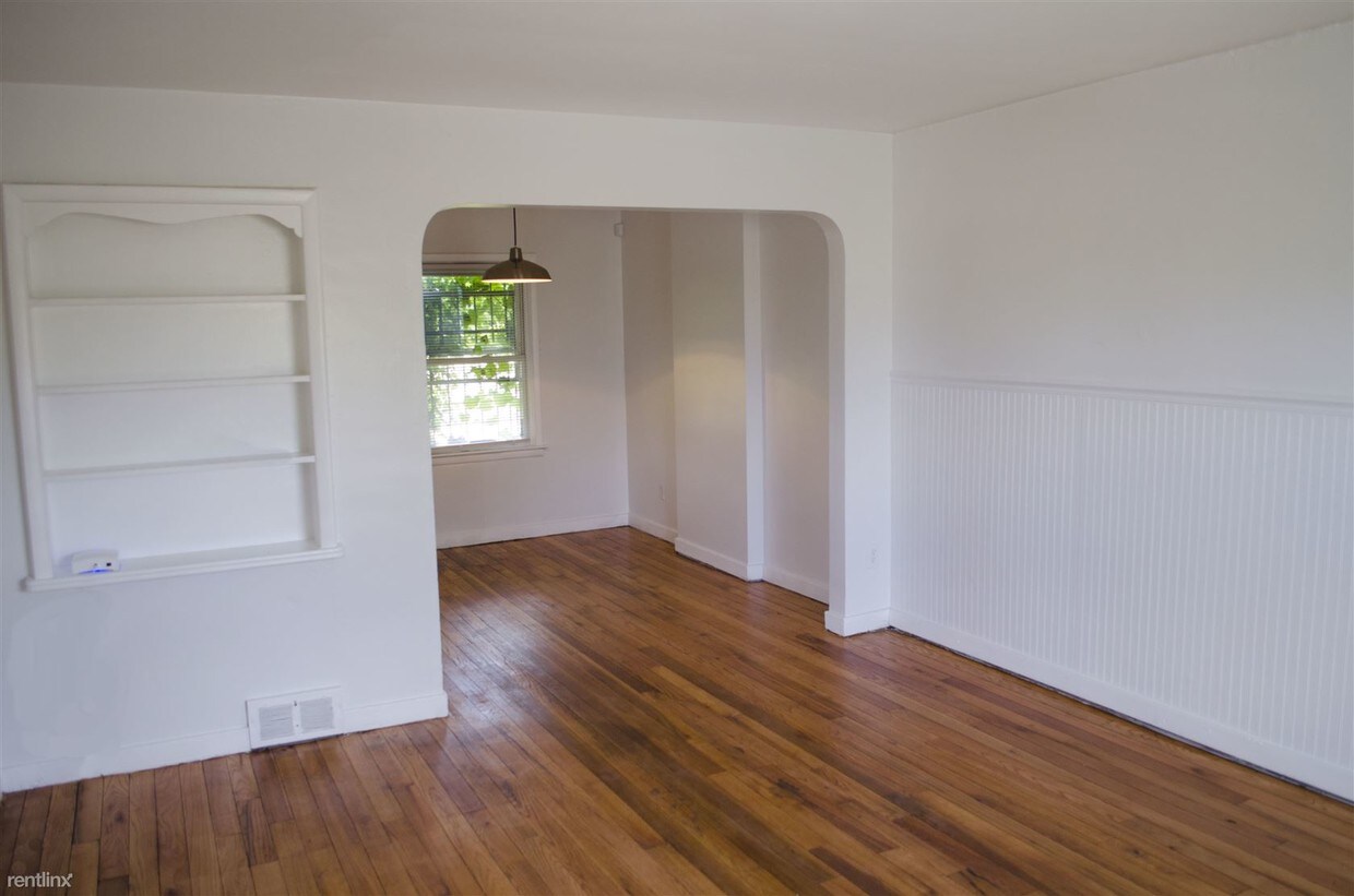 Primary Photo - 2 br, 1 bath House - 458 Marquette Dr